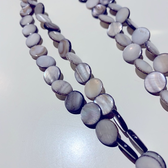 Chic Multi-Strand Shell Necklace - Picture 4 of 5